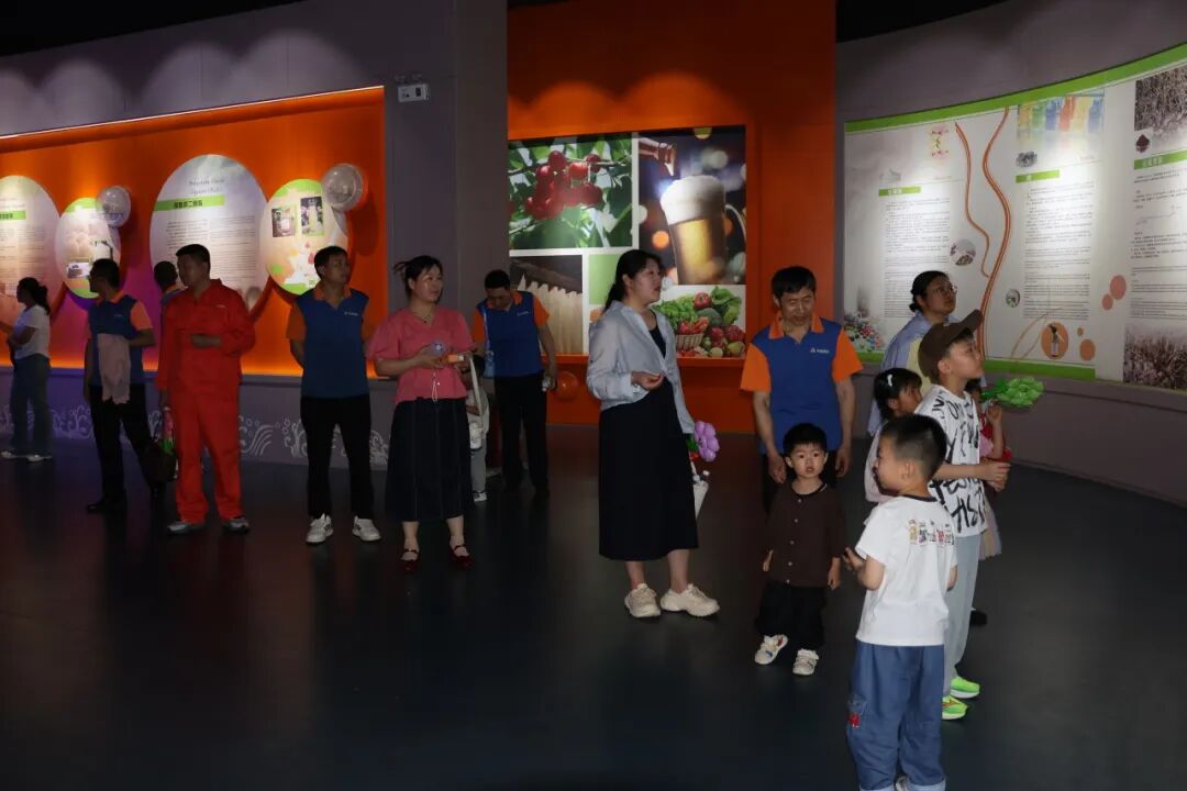 20260530完美真人举办优秀员工家属开放日2